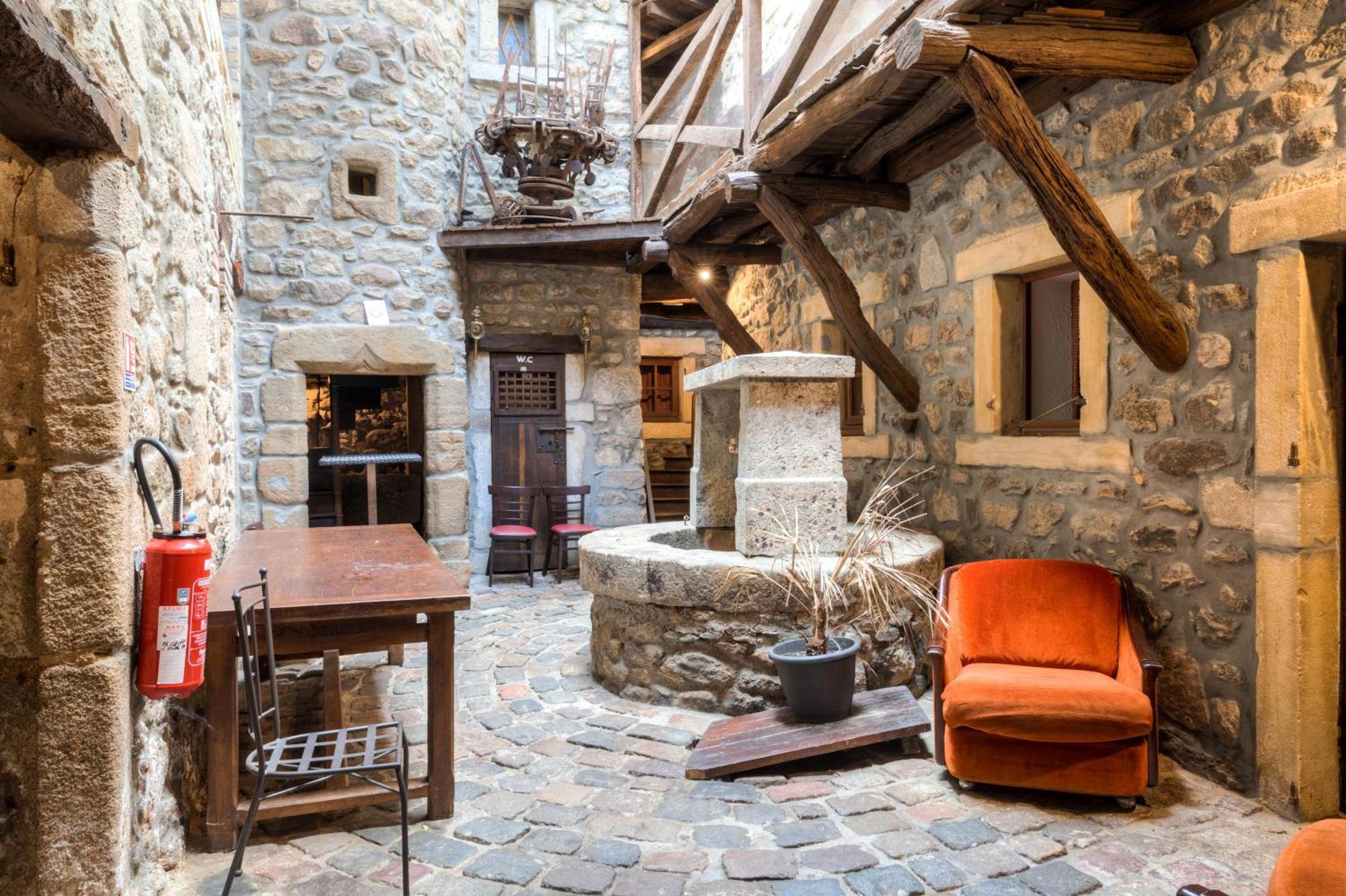 Montagny  Aux Prisons De Montagny Bed & Breakfast エクステリア 写真