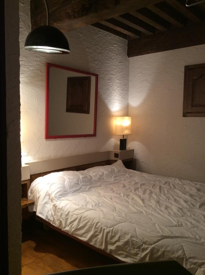 Montagny  Aux Prisons De Montagny Bed & Breakfast エクステリア 写真